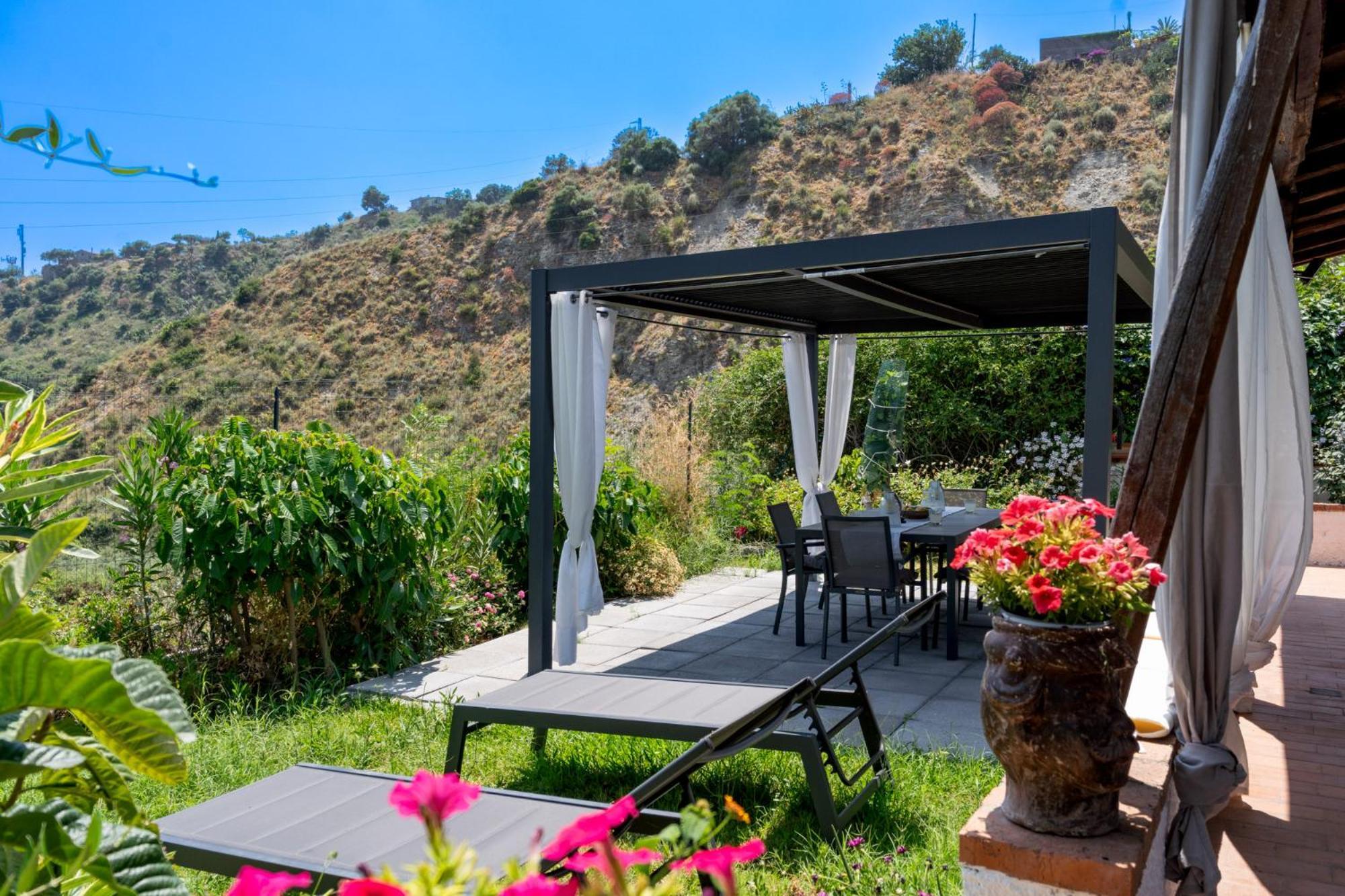 Holidaysora Taormina - Il Giardino Di Graziella Apartment